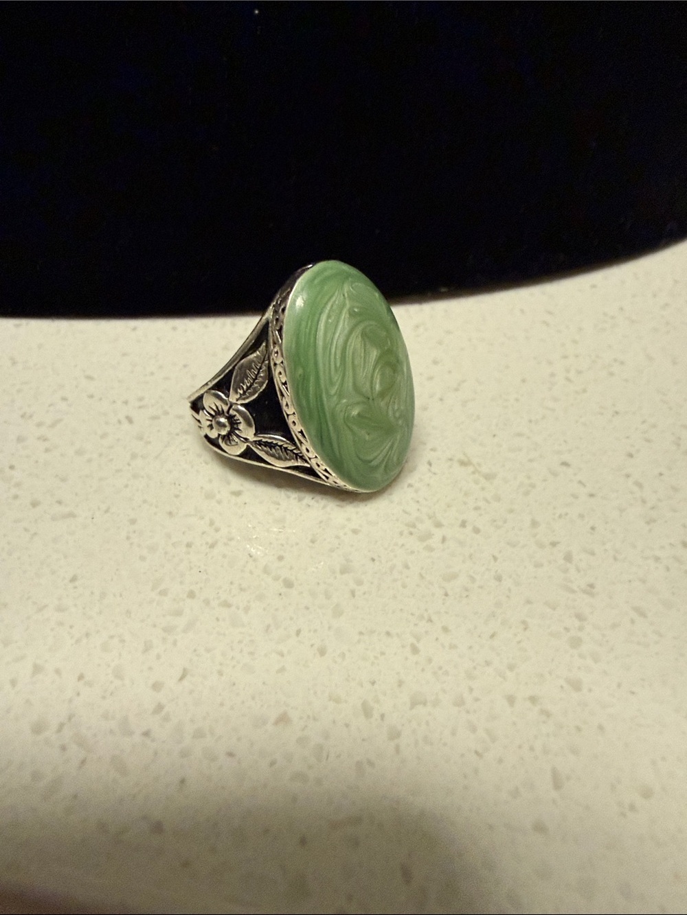 SilverTone light Green White Swirl Floral filigree Ring Size 7.5